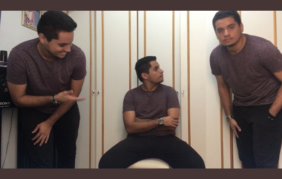 foto com pessoa triplicada