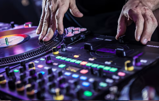 Transforme seu celular em uma mesa de DJ